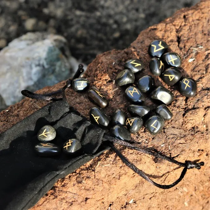 Windlass Steelcrafts Runenstein 25 Obsidiansteine Mit Beutel 3 Windlass Steelcrafts Runenstein 25 Obsidiansteine Mit Beutel – Bild 3